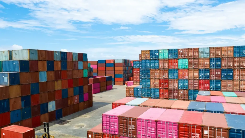 Eco-Friendly Innovations in Ocean Freight: Navigating the Blue Future